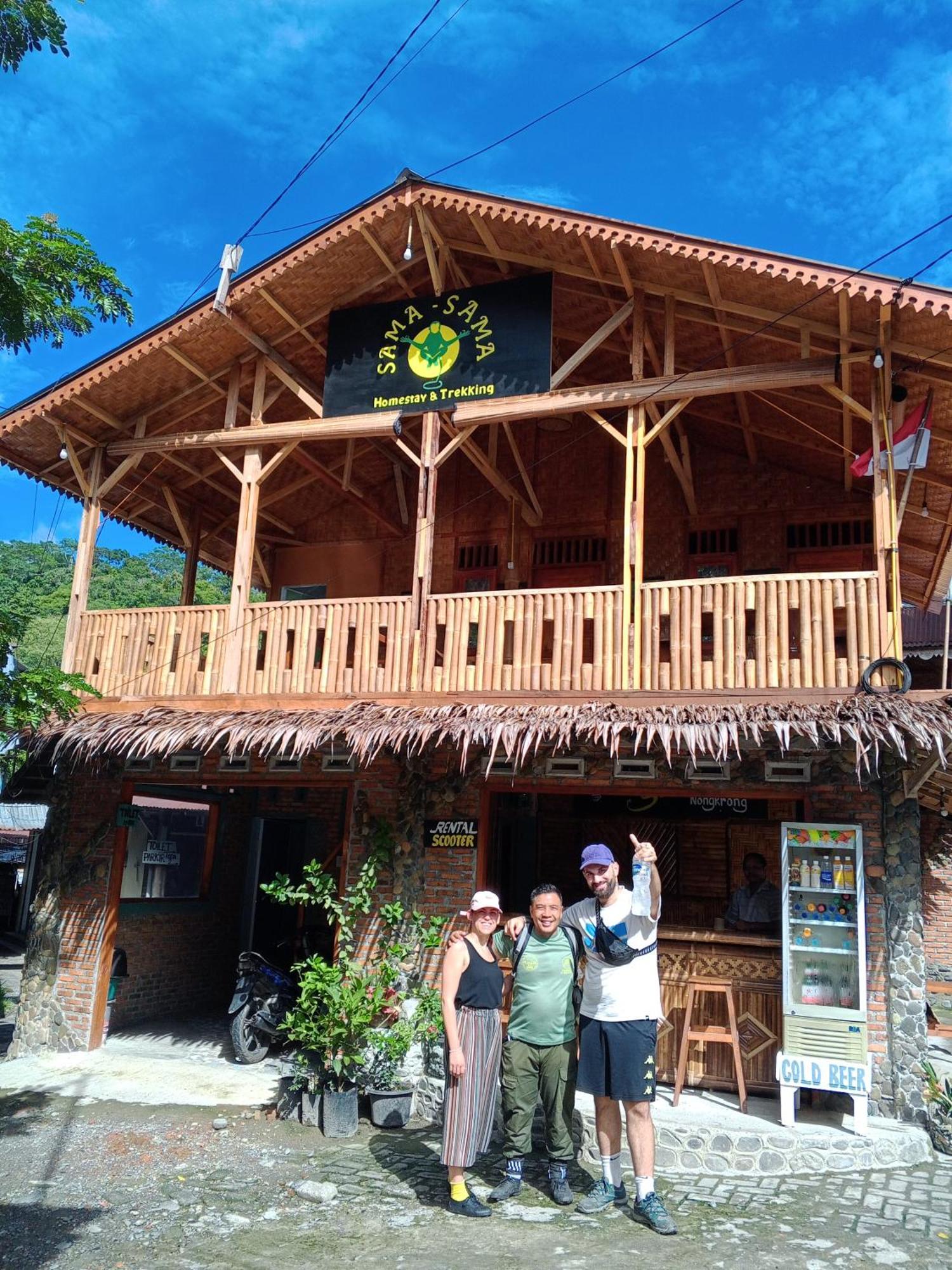 Sama Sama Homestay & Trekking Only Stay Here Book Trekking And Transport With Us Bukit Lawang Eksteriør billede