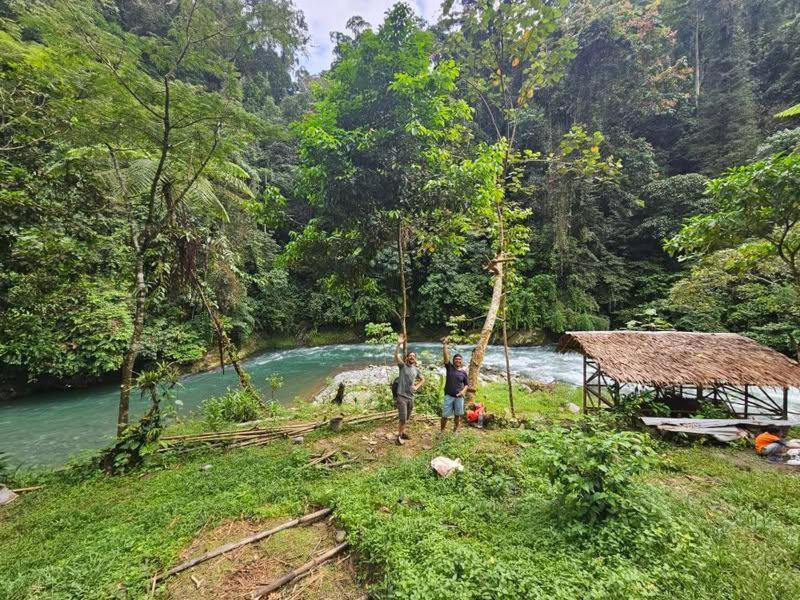 Sama Sama Homestay & Trekking Only Stay Here Book Trekking And Transport With Us Bukit Lawang Eksteriør billede