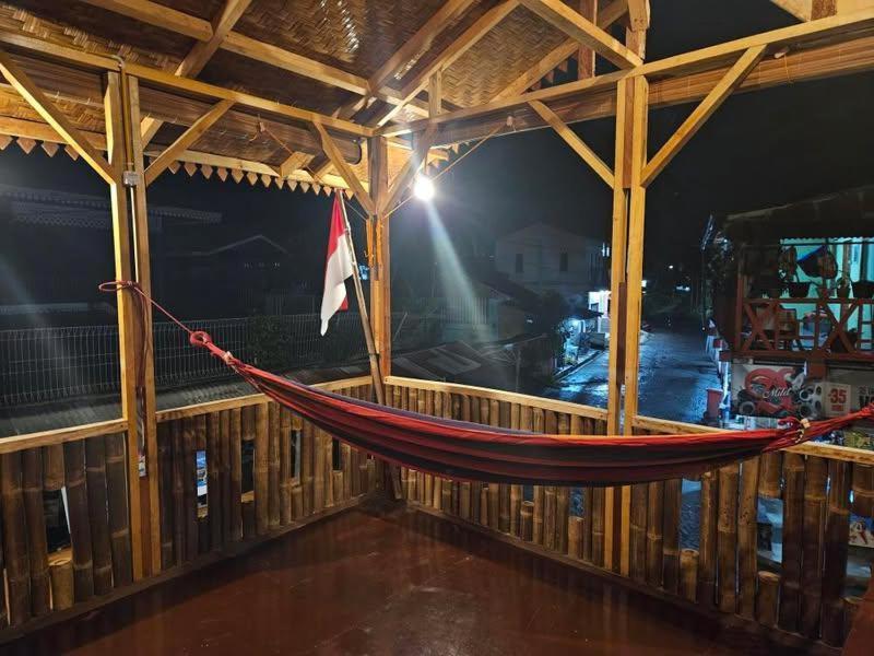 Sama Sama Homestay & Trekking Only Stay Here Book Trekking And Transport With Us Bukit Lawang Eksteriør billede