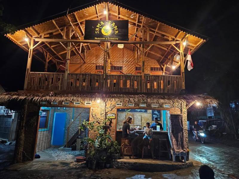 Sama Sama Homestay & Trekking Only Stay Here Book Trekking And Transport With Us Bukit Lawang Eksteriør billede
