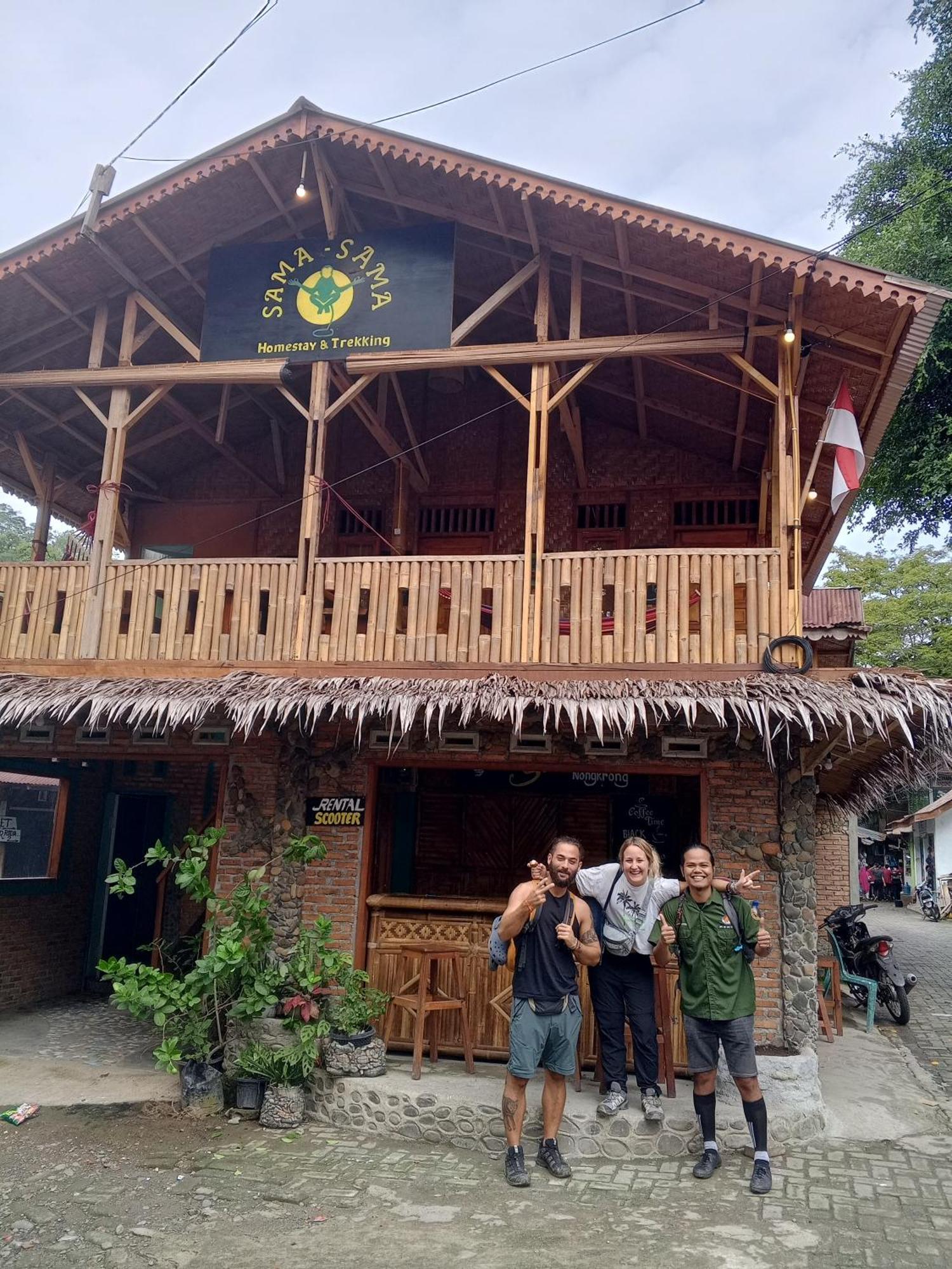 Sama Sama Homestay & Trekking Only Stay Here Book Trekking And Transport With Us Bukit Lawang Eksteriør billede