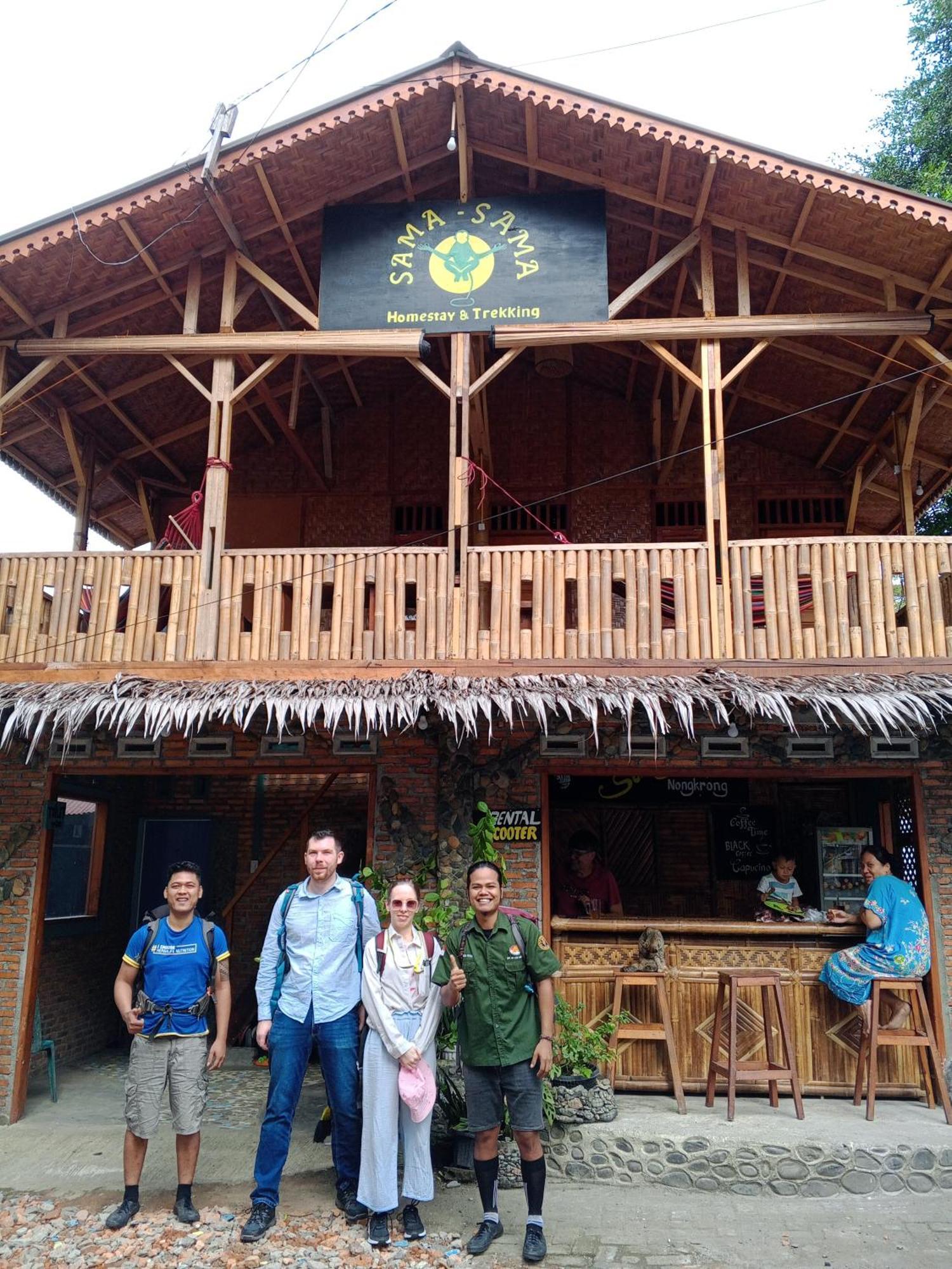 Sama Sama Homestay & Trekking Only Stay Here Book Trekking And Transport With Us Bukit Lawang Eksteriør billede